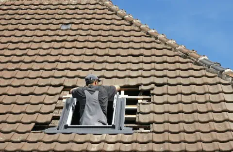 Pose de velux - Ayguemorte-les-Graves